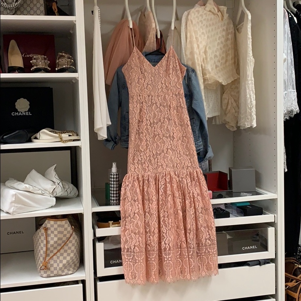 Brielle dress in pink.